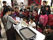 2016/12/7 瑞芳九份國小【九州鬆餅 快樂 & 微笑 愛分享】