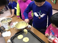 2016/12/14 雙溪柑林國小【九州鬆餅 快樂 & 微笑 愛分享】