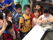 2017/5/12 瑞芳鼻頭國小【九州鬆餅 快樂 & 微笑 愛分享】